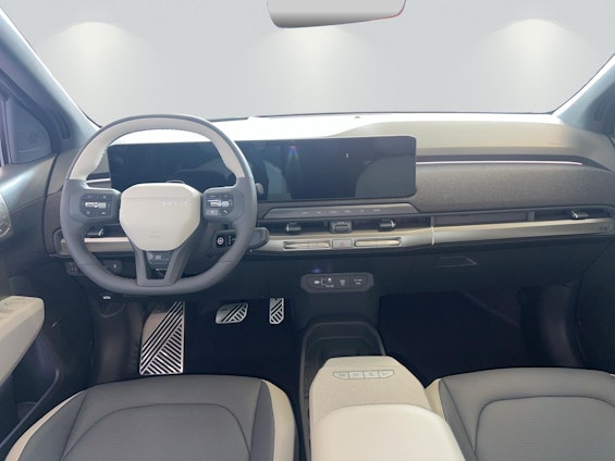 Vehicle image 6 Vehicle image 6