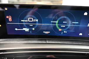 Peugeot 3008 e-Launch Edition AWD