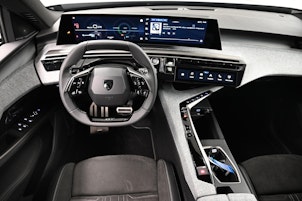 Vehicle image PEUGEOT 3008 e-Launch Edition AWD