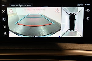 Vehicle image PEUGEOT 5008 e-Launch Edition AWD