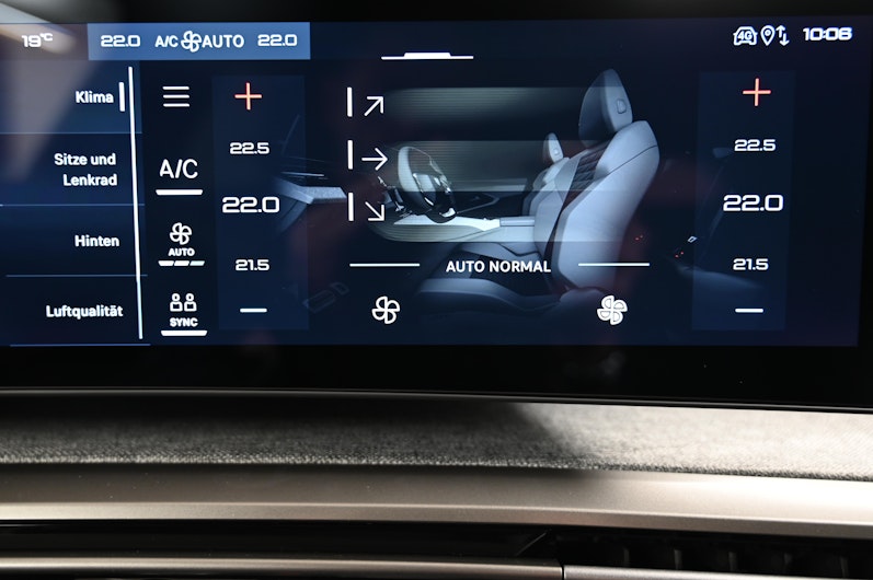 Vehicle image PEUGEOT 5008