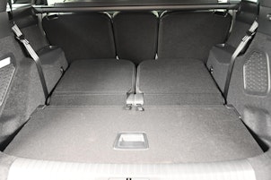 Vehicle image PEUGEOT 5008 e-Launch Edition AWD