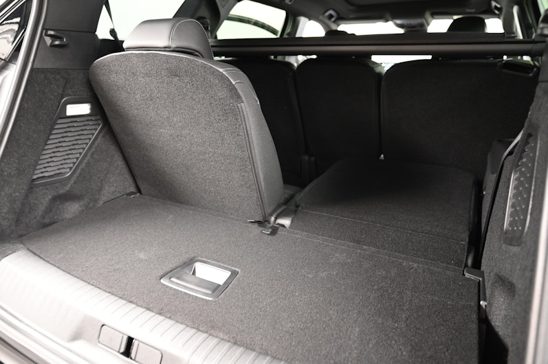 Vehicle image PEUGEOT 5008