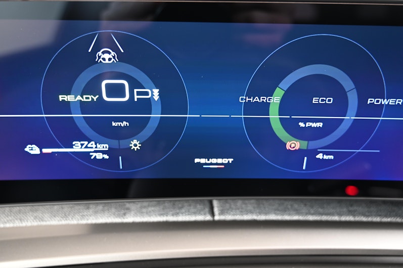 Vehicle image PEUGEOT 5008