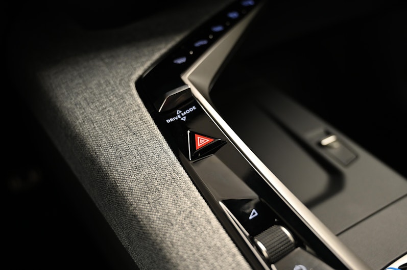 Vehicle image PEUGEOT 5008