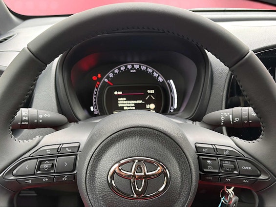 Vehicle image 10 Vehicle image 10