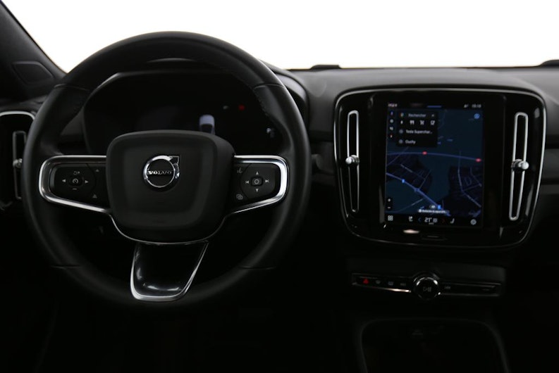 Vehicle image VOLVO C40