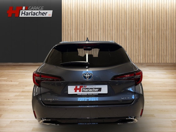 Vehicle image 5 Vehicle image 5