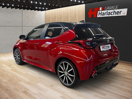 Vehicle image 6