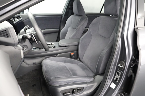 LEXUS RZ 450e Excellence 2