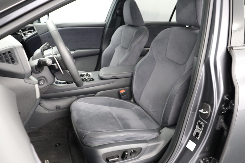 Vehicle image LEXUS RZ