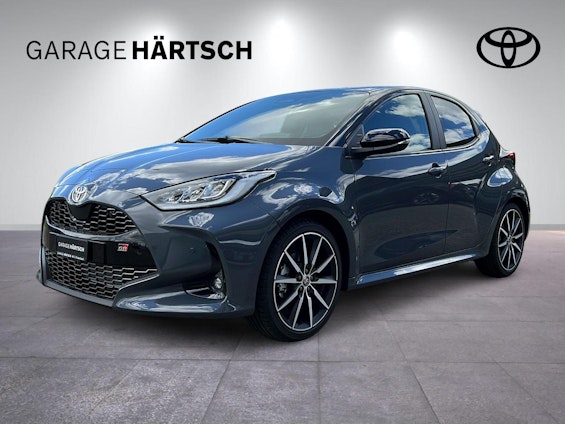 First vehicle image