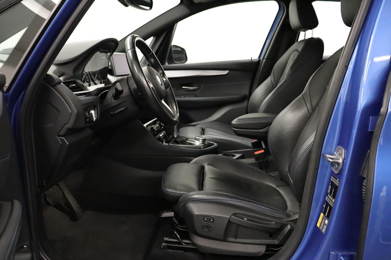 Vehicle image BMW 2 SERIES