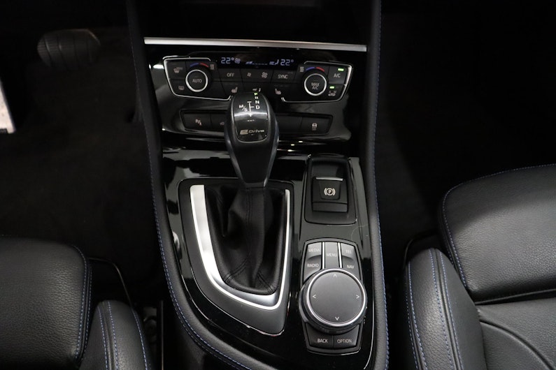 Vehicle image BMW 2 SERIES