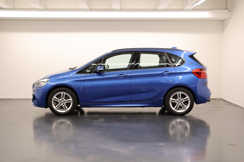 Vehicle image BMW 2 SERIES