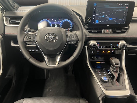 Vehicle image 11