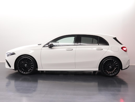 MERCEDES-BENZ A 250 AMG Line 4m 2
