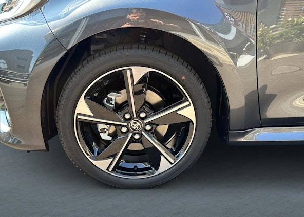 Vehicle image 9 Vehicle image 9