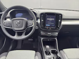 Volvo XC40 2.0 B3 MH Core XCITE