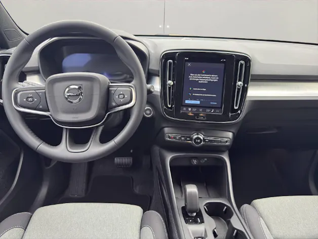 Volvo XC40 2.0 B3 MH Core XCITE