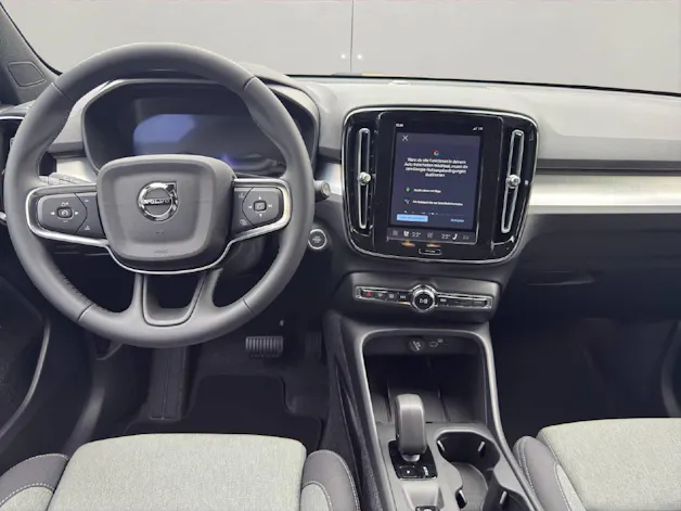 Volvo XC40 2.0 B3 MH Core XCITE