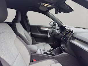 Volvo XC40 2.0 B3 MH Core XCITE