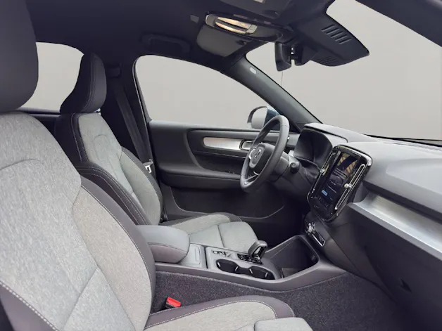 Volvo XC40 2.0 B3 MH Core XCITE