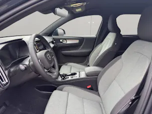 Volvo XC40 2.0 B3 MH Core XCITE