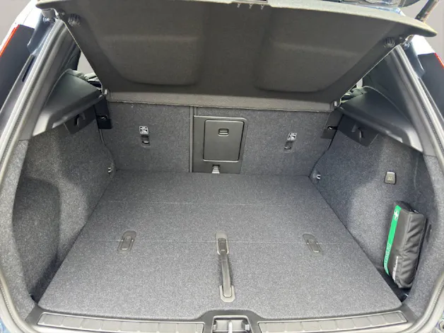 Volvo XC40 2.0 B3 MH Core XCITE