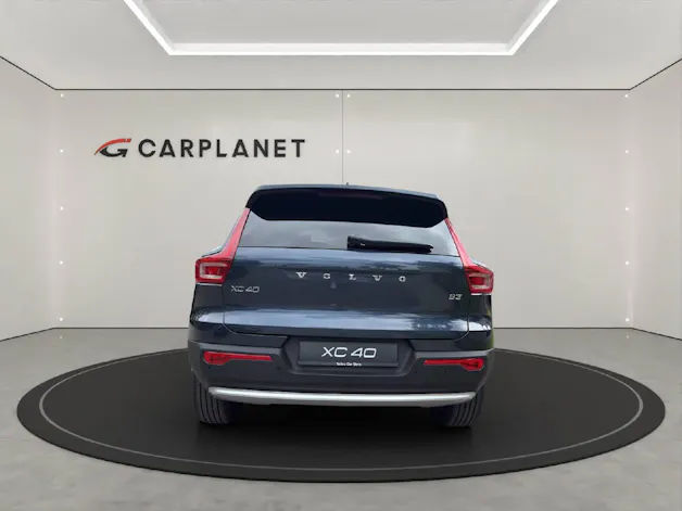 Volvo XC40 2.0 B3 MH Core XCITE