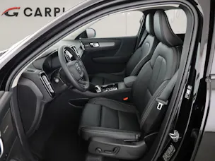Volvo XC40 2.0 B3 MH Plus Dark