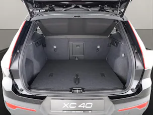 Volvo XC40 2.0 B3 MH Plus Dark