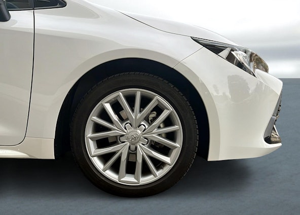 Vehicle image 4 Vehicle image 4