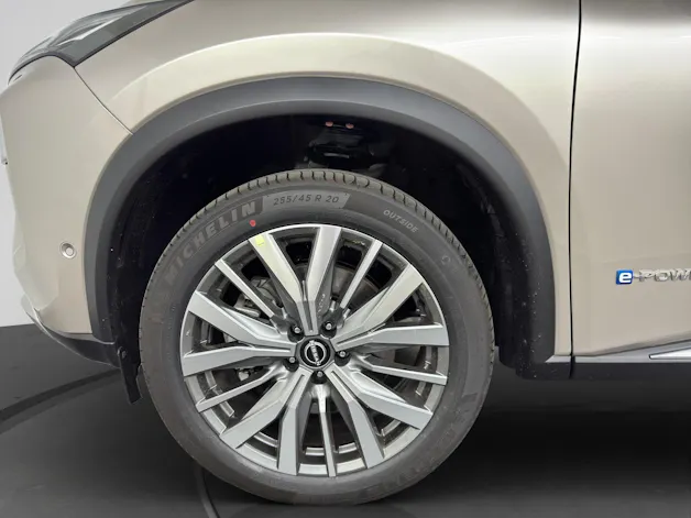 Nissan X-Trail 1.5 VC-T e-Power 4WD 7 Sitze Tekna+