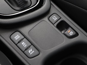 Vehicle image TOYOTA Yaris 1.5 VVT-i HSD Premium