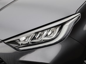 Vehicle image TOYOTA Yaris 1.5 VVT-i HSD Trend