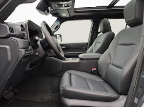 Vehicle image TOYOTA Land Cruiser 2.8 D Invincible