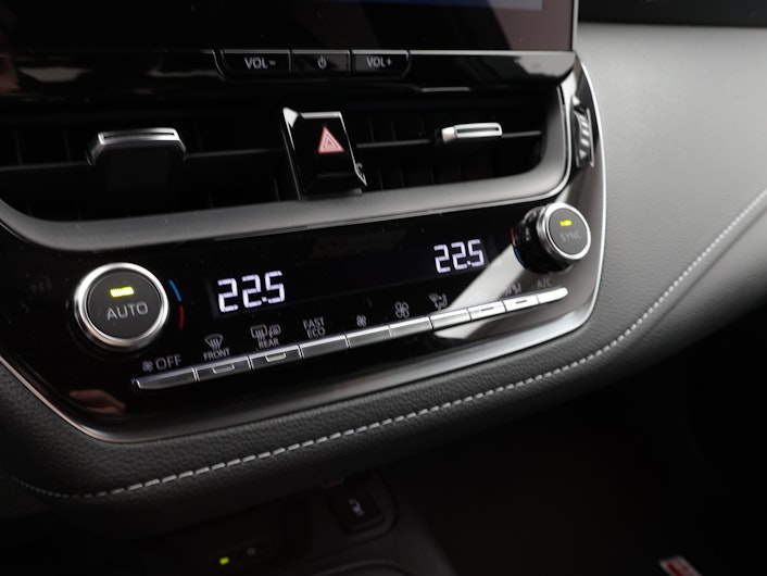 Vehicle image TOYOTA COROLLA