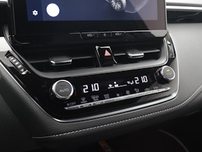 Vehicle image TOYOTA Corolla Touring Sports 2.0 HSD Trend