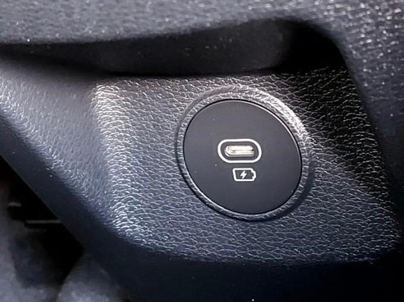 Vehicle image 26 Vehicle image 26