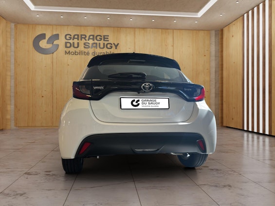 Vehicle image 6