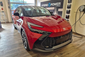 Vehicle image TOYOTA C-HR 0 Vehicle image TOYOTA C-HR 0