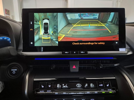 Vehicle image 10 Vehicle image 10