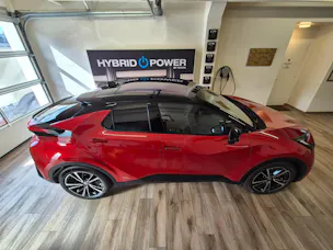 Toyota C-HR 2.0 HEV Style 4x4