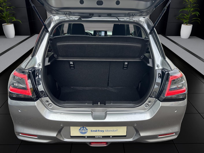 Vehicle image SUZUKI SWIFT