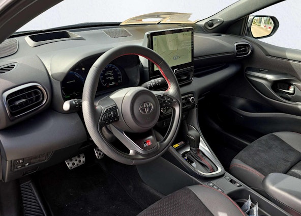 Vehicle image 9 Vehicle image 9