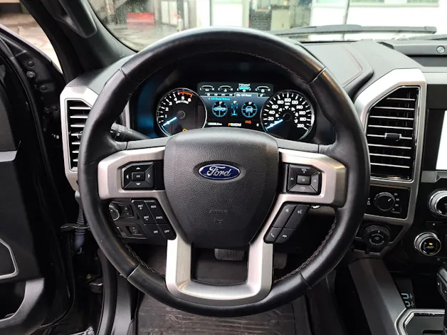 FORD F-Pickup F-150 3.0-V6 POWER STROKE DIESEL PLATINUM SUPER-CREW AUTOMAT 4x4