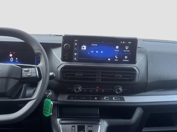 Vehicle image 30 Vehicle image 30