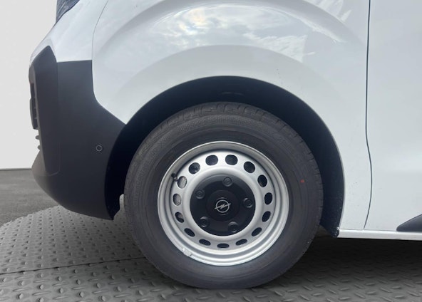 Vehicle image 8 Vehicle image 8