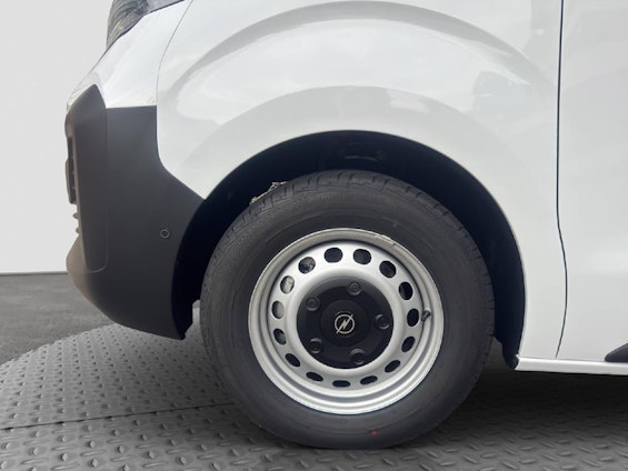 Vehicle image 8 Vehicle image 8